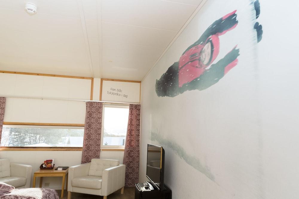 Tjeldsundbrua Hotel Skanland Экстерьер фото