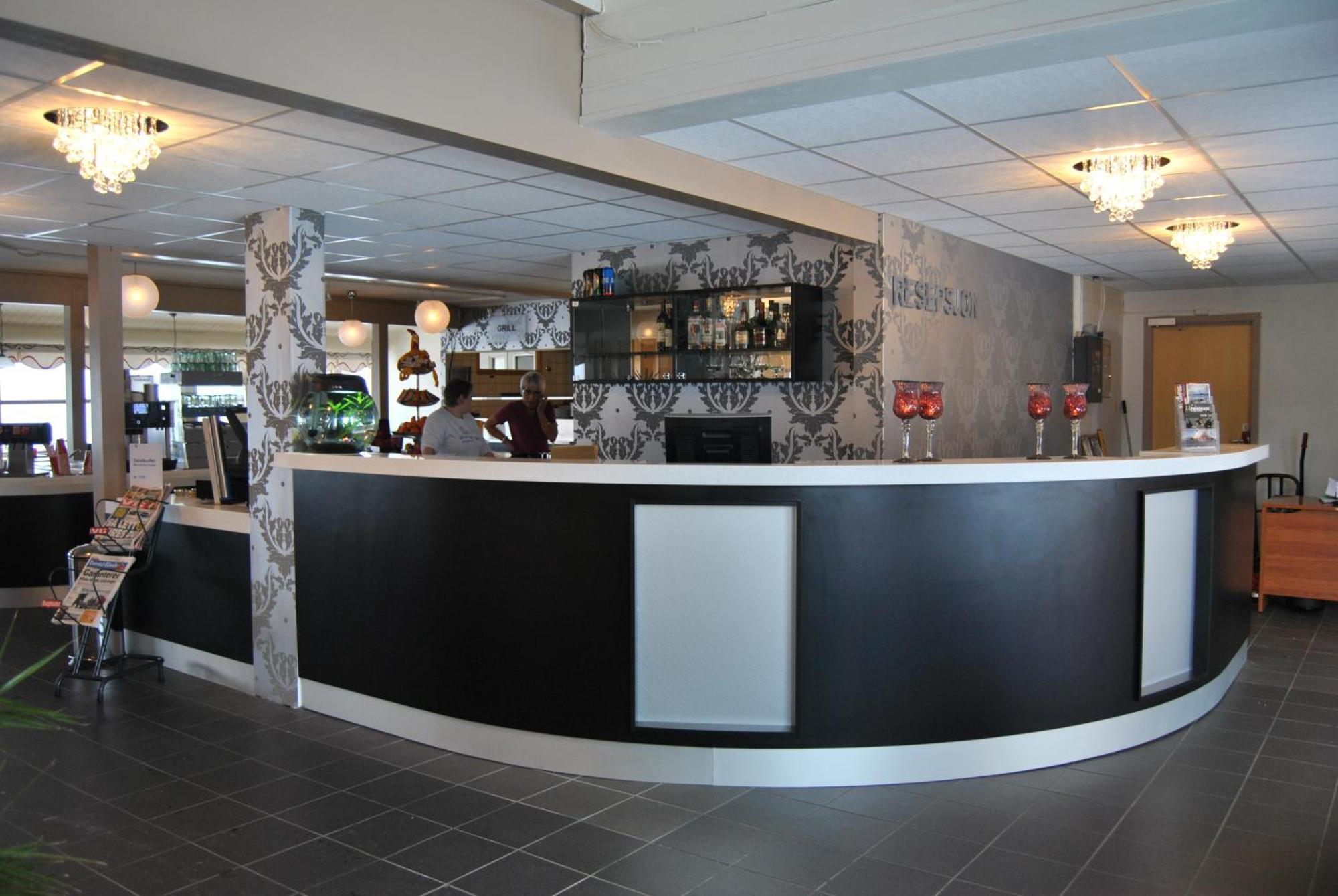 Tjeldsundbrua Hotel Skanland Экстерьер фото